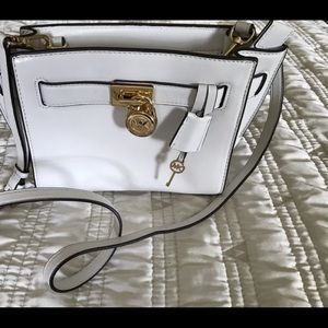 Used Michael Kors Hamilton Traveler Messenger Bag